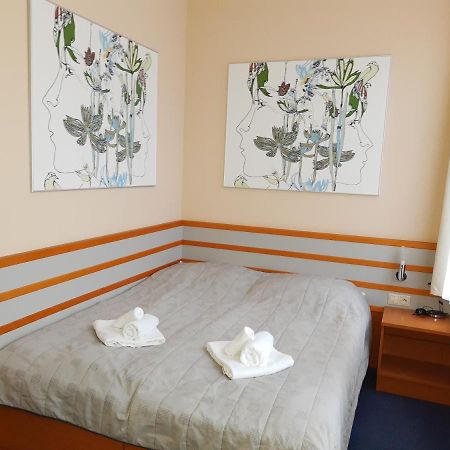 Hotel Air Holic Экстерьер фото